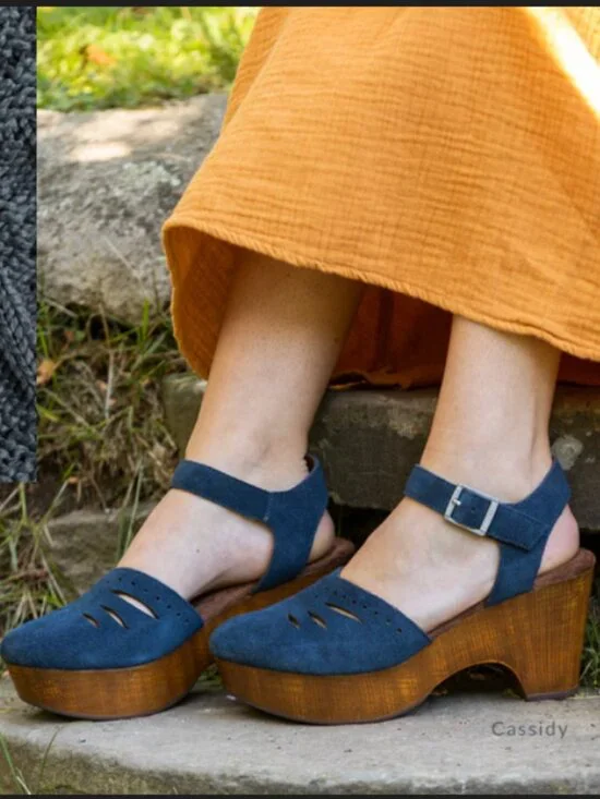 Cliffs by White Mountain Cassidy Brown Faux Suede Heeled Cushioned Clogs sz 5.5 - Picture 10 of 10